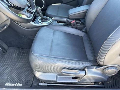 Used 2019 Volkswagen Beetle 2.0T S FWD image 16