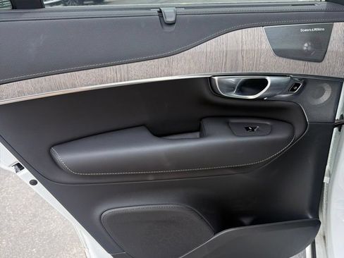 Certified 2024 Volvo XC90 B6 Ultimate w/ Lounge Package AWD/4WD image 9