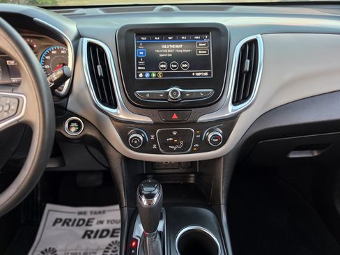 Used 2021 Chevrolet Equinox LS AWD/4WD image 27