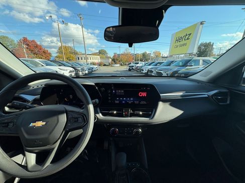 Used 2025 Chevrolet TrailBlazer LT image 31