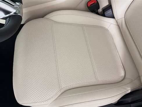 Used 2026 Mercedes-Benz GLC 300 4MATIC image 19