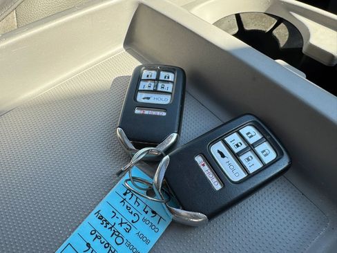 Used 2016 Honda Odyssey EX-L image 30