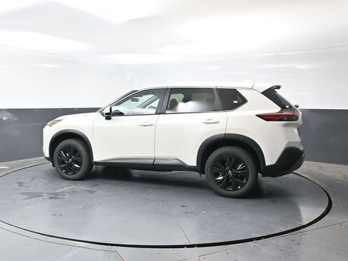 Used 2023 Nissan Rogue SV AWD/4WD image 11