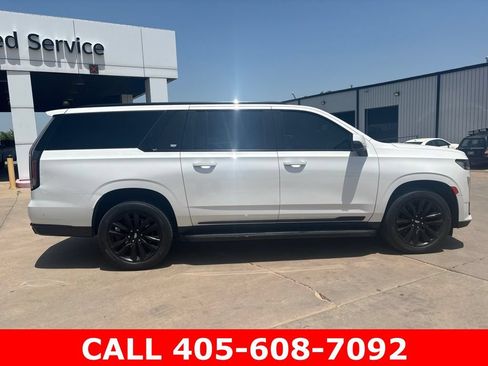Used 2021 Cadillac Escalade ESV Sport AWD/4WD image 7