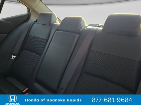 Used 2025 Nissan Altima 2.5 SR FWD image 16