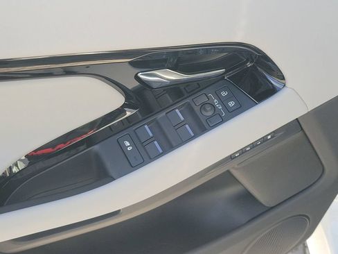 New 2026 Land Rover Range Rover Evoque Dynamic SE AWD/4WD image 24