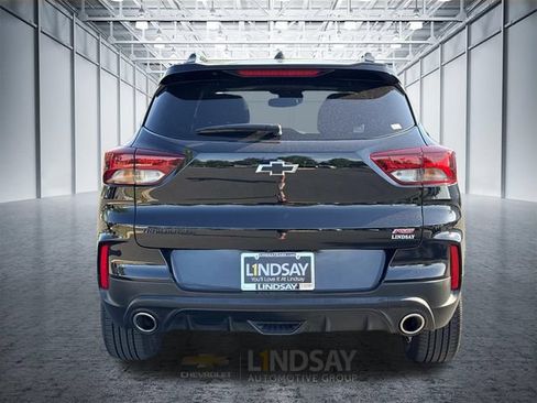 Used 2023 Chevrolet TrailBlazer RS w/ Sun and Liftgate Package FWD image 4