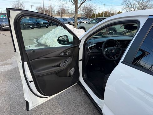 Used 2024 Buick Encore GX Preferred image 10