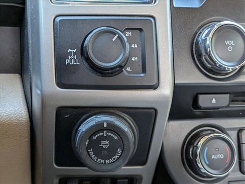 Used 2017 Ford F150 Lariat AWD/4WD image 10