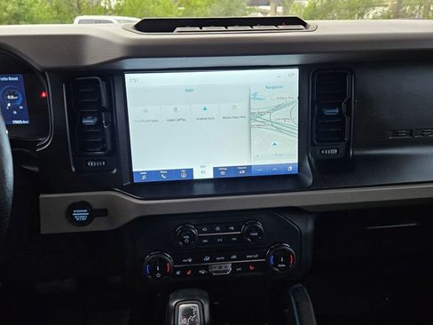 Used 2022 Ford Bronco Wildtrak image 13