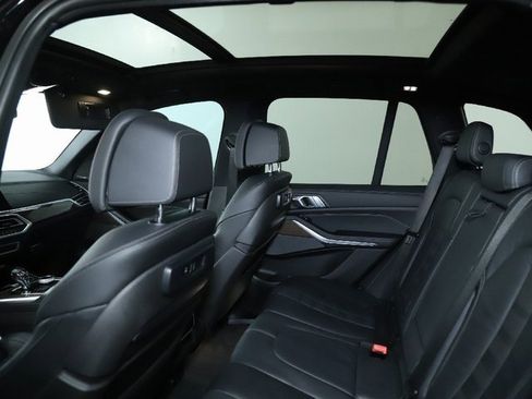 Used 2020 BMW X5 M50i w/ Premium Package image 15