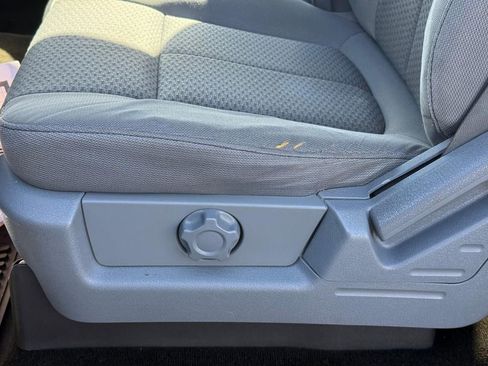 Used 2011 Ford F150 XLT w/ XLT Convenience Pkg image 9