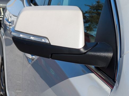 Certified 2021 GMC Acadia Denali w/ Denali Technology Package image 11