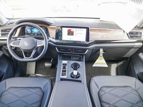 New 2026 Volkswagen Atlas SE image 15