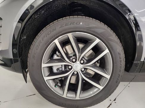 New 2026 Land Rover Discovery Sport Landmark AWD/4WD image 8