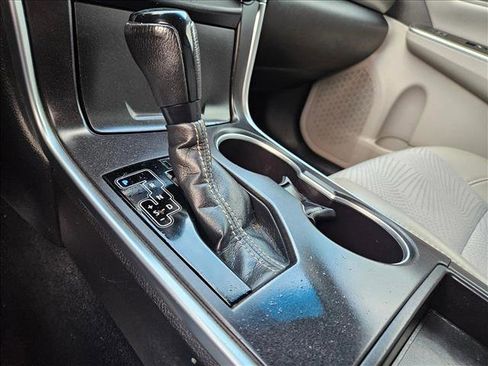 Used 2017 Toyota Camry SE image 9