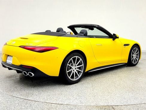 Used 2023 Mercedes-Benz SL 43 AMG image 5