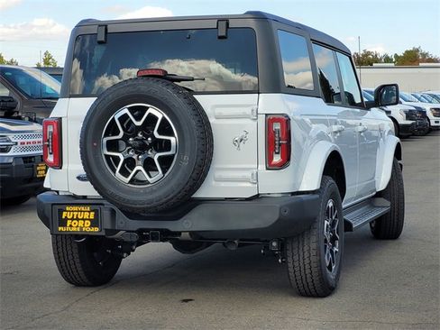 New 2025 Ford Bronco Outer Banks image 4