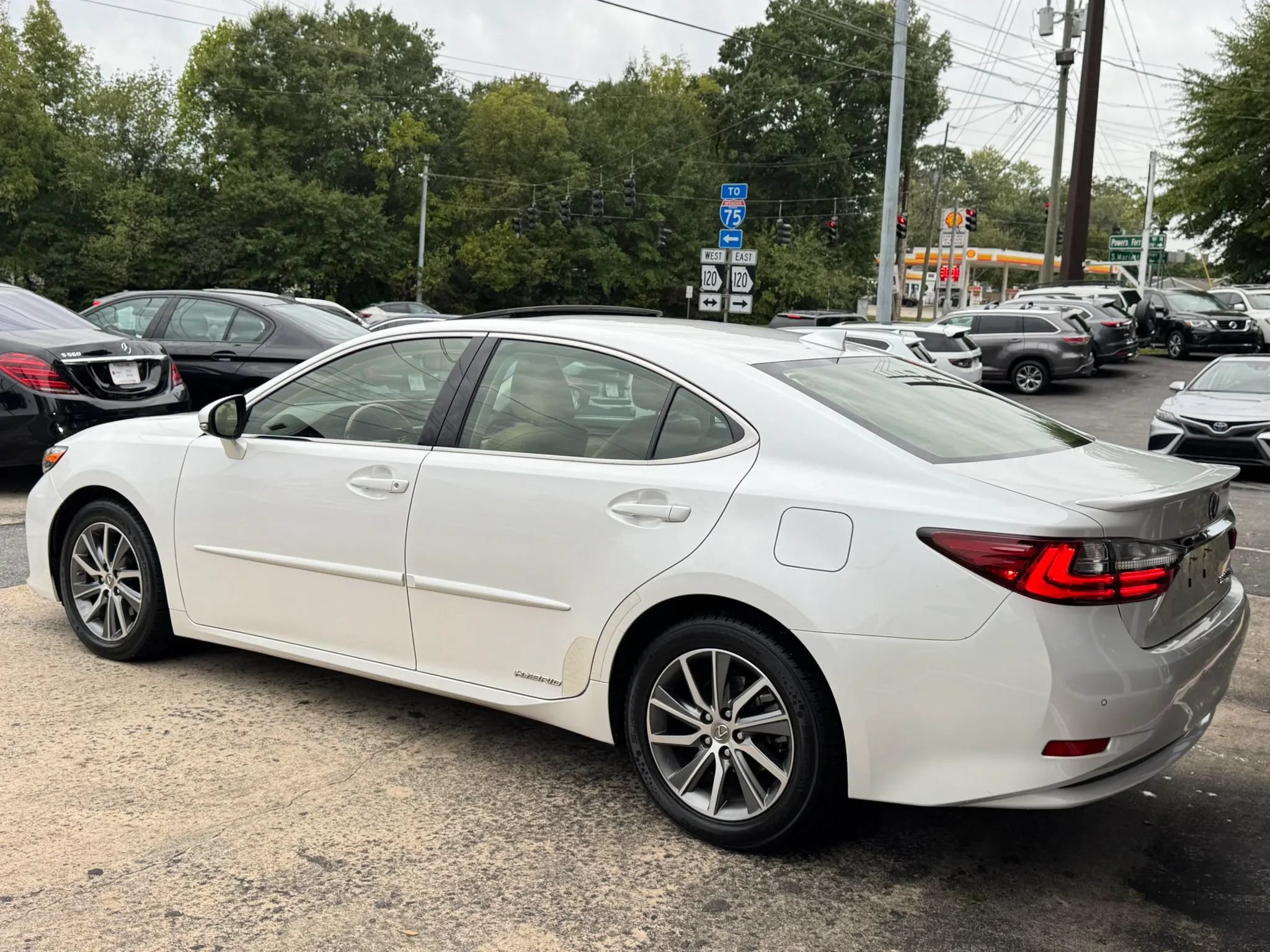 Used 2016 Lexus ES 300h FWD image 6