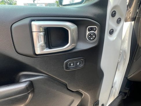 Used 2020 Jeep Wrangler Unlimited Sport S AWD/4WD image 13