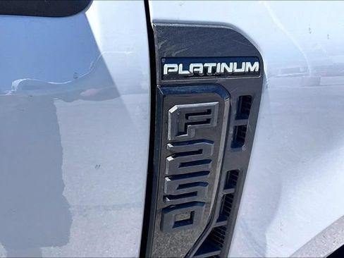 Used 2025 Ford F250 Platinum w/ FX4 Off-Road Package AWD/4WD image 28