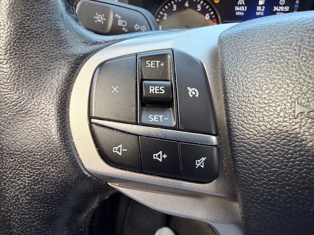 Used 2022 Ford Explorer XLT w/ Equipment Group 202A AWD/4WD image 17