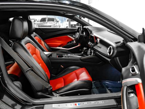 Used 2018 Chevrolet Camaro SS RWD image 26