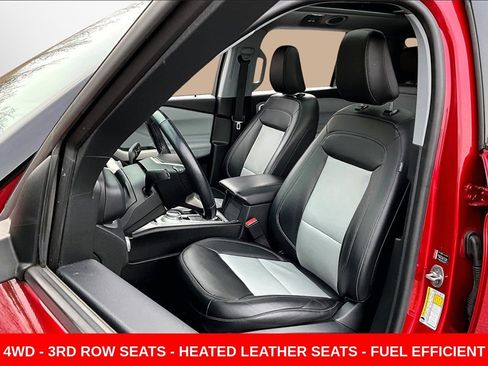 Used 2022 Ford Explorer XLT w/ Equipment Group 202A image 21