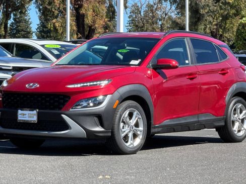Used 2022 Hyundai Kona SEL FWD image 9