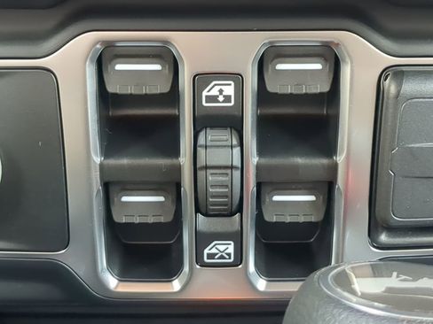 New 2025 Jeep Wrangler Sport S image 21