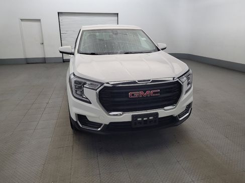 Used 2023 GMC Terrain SLE AWD/4WD image 14