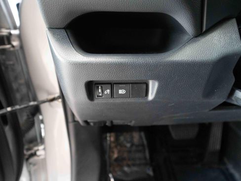 Used 2024 Toyota RAV4 LE AWD/4WD image 11