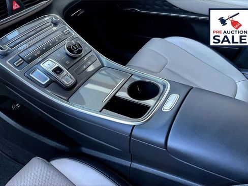 Used 2023 Hyundai Santa Fe SEL Premium image 17