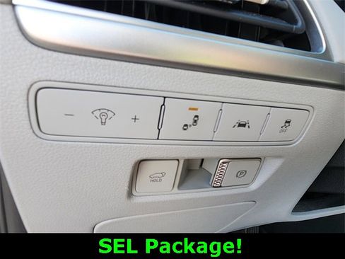 Used 2022 Hyundai Palisade SEL w/ Premium Package image 18