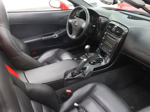 Used 2006 Chevrolet Corvette Convertible w/ Preferred Equipment Group RWD image 42
