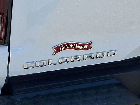 Used 2025 Chevrolet Colorado Z71 w/ Technology Package image 36