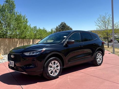 Certified 2025 Ford Escape Active AWD/4WD image 4
