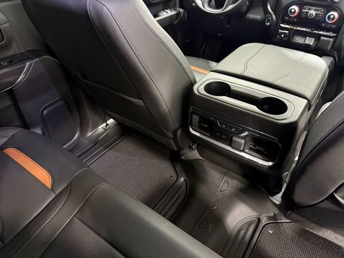 Used 2023 GMC Sierra 2500 AT4 image 35