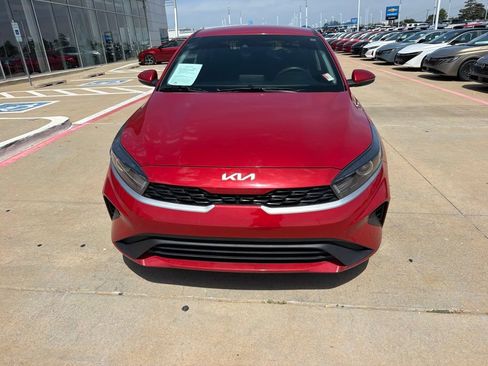 Used 2024 Kia Forte LXS w/ LXS Technology Package FWD image 8
