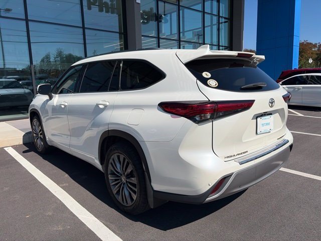 Used 2020 Toyota Highlander Platinum AWD/4WD image 8