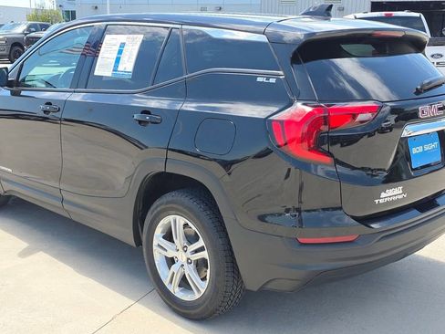 Used 2018 GMC Terrain SLE AWD/4WD image 3