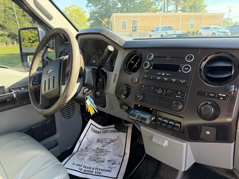 Used 2015 Ford F450 XL w/ Power Equipment Group AWD/4WD image 11