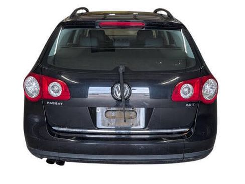 Used 2007 Volkswagen Passat 2.0T FWD image 4
