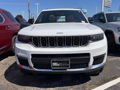 Used 2025 Jeep Grand Cherokee L Limited AWD/4WD image 2
