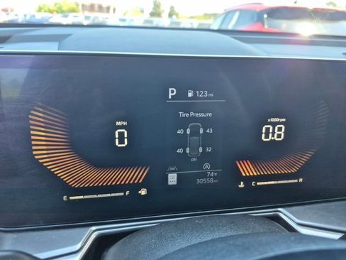 Used 2024 Kia Sorento LX FWD image 21