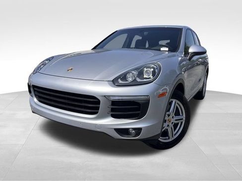 Used 2016 Porsche Cayenne AWD/4WD image 9
