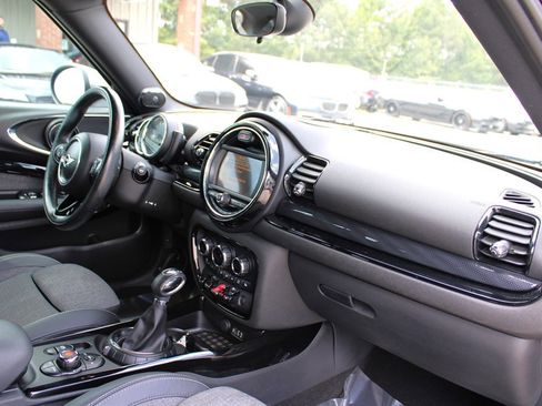 Used 2016 MINI Cooper Clubman image 17