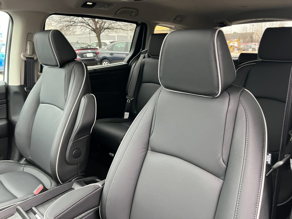 New 2026 Honda Odyssey Elite image 14