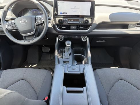 Used 2025 Toyota Grand Highlander FWD image 14