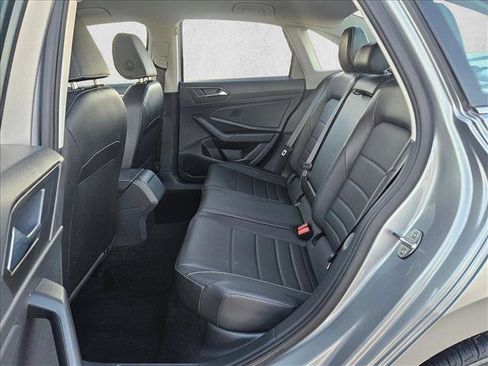 Used 2024 Volkswagen Jetta SE image 17